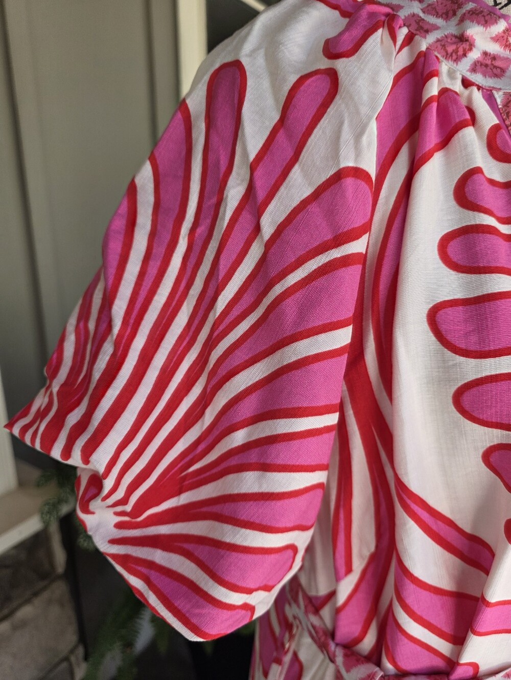 Gorgeous Pink & White Midi Dress with Bold Floral Print-NWT - Picture 13 of 16